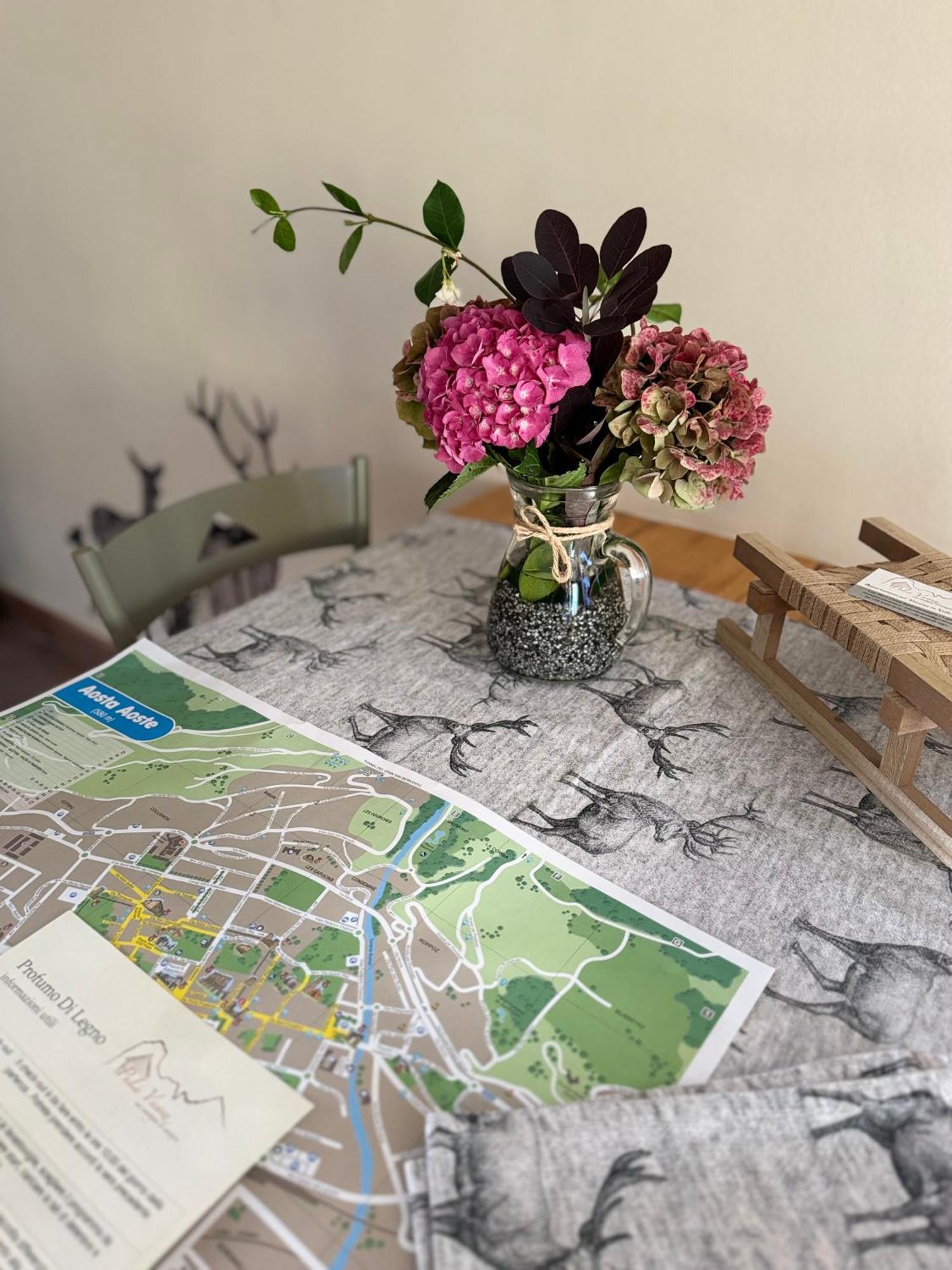 Profumo Di Legno Apartment อาออสตา ภายนอก รูปภาพ